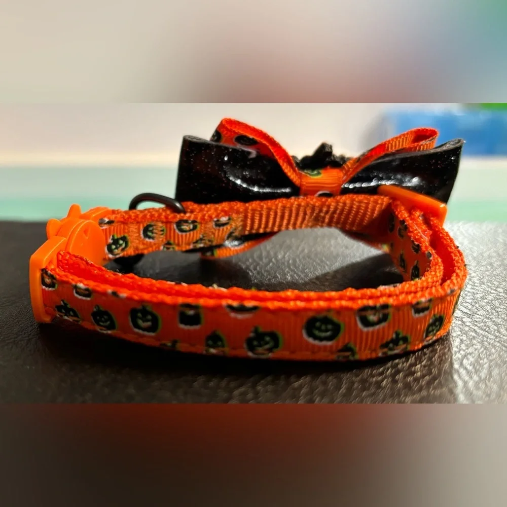 💚 NWOT Brand new - Four easy break away kitten collars in Halloween theme